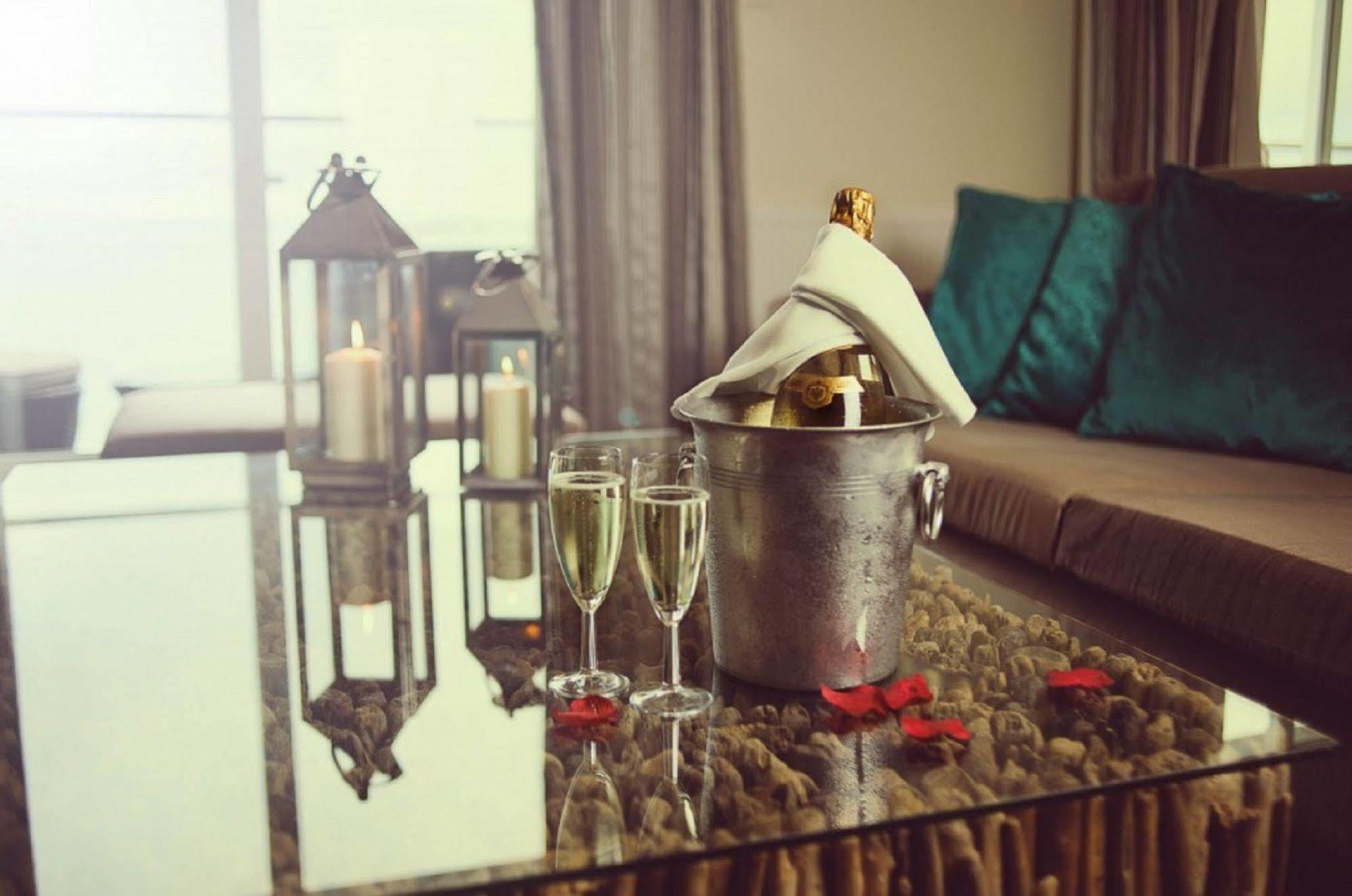 Fistral Beach Hotel And Spa - Adults Only 뉴키 외부 사진